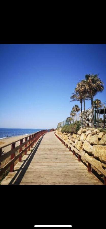 Studio On The Beach Front Málaga Esterno foto