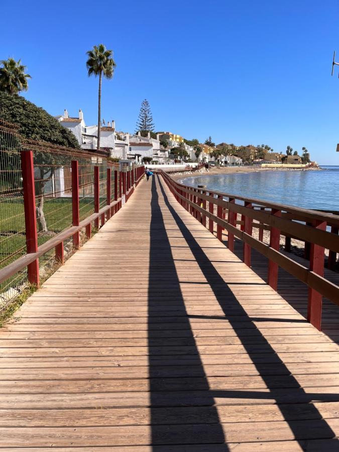 Studio On The Beach Front Málaga Esterno foto